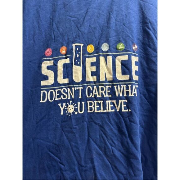Science Doesn't Care What You Believe T-shirt size XL - Picture 2 of 2